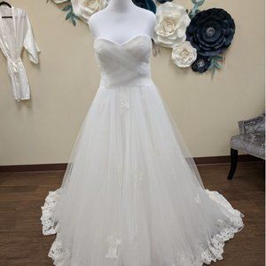 Wedding Dress Strapless Ball gown Size 14 Lace Button Detail Bridal Gown Ivory